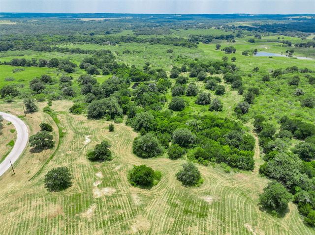 159 Starlight Path, Red Rock, TX 78662