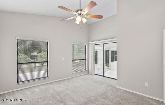 10259 CLASSIC OAK Road N, Jacksonville, FL 32225