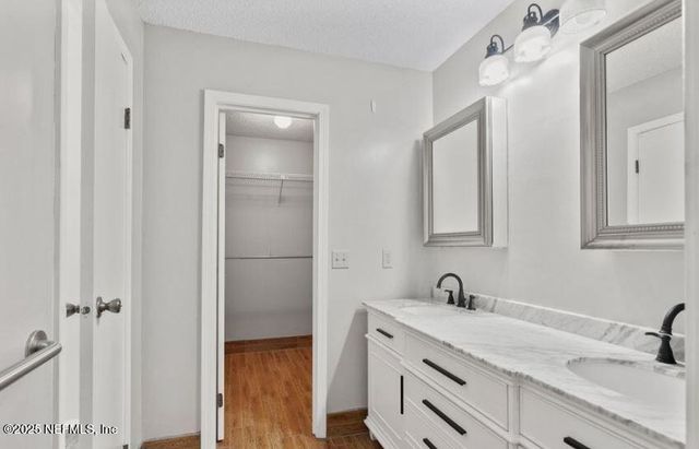 10259 CLASSIC OAK Road N, Jacksonville, FL 32225