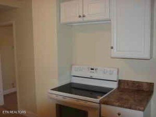 517 Cherry St, Lafollette, TN 37766