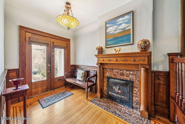 1375 S 2nd St, Louisville, KY 40208