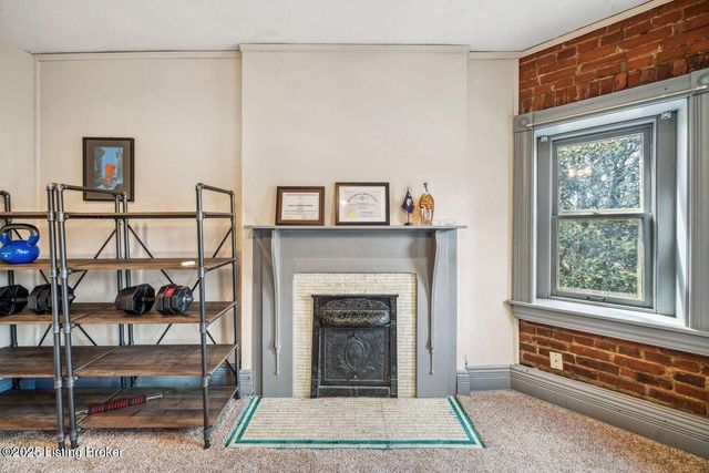 1375 S 2nd St, Louisville, KY 40208