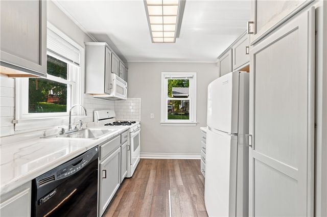 97 1st St, Ross Twp, PA 15229