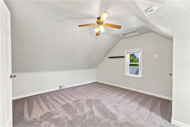 97 1st St, Ross Twp, PA 15229