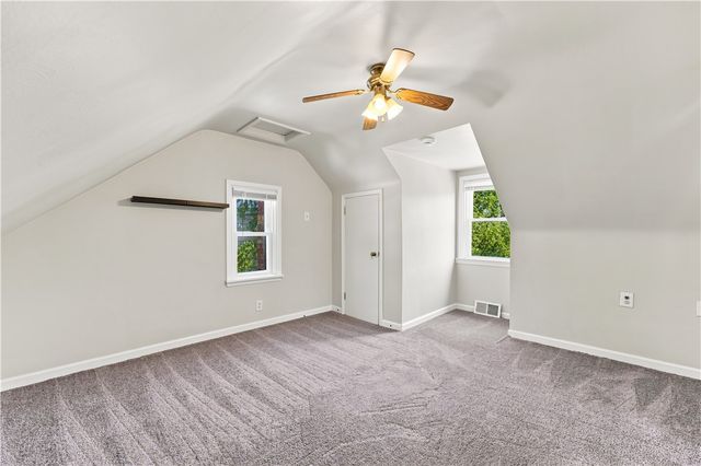 97 1st St, Ross Twp, PA 15229