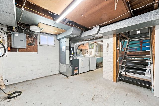 97 1st St, Ross Twp, PA 15229