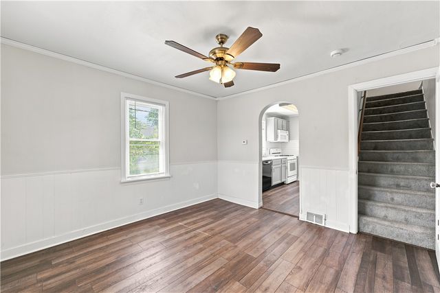 97 1st St, Ross Twp, PA 15229