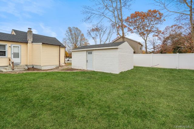 42 Mayfield Drive, Mastic Beach, NY 11951