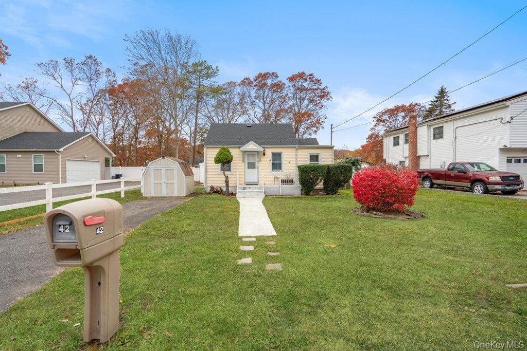 42 Mayfield Drive, Mastic Beach, NY 11951