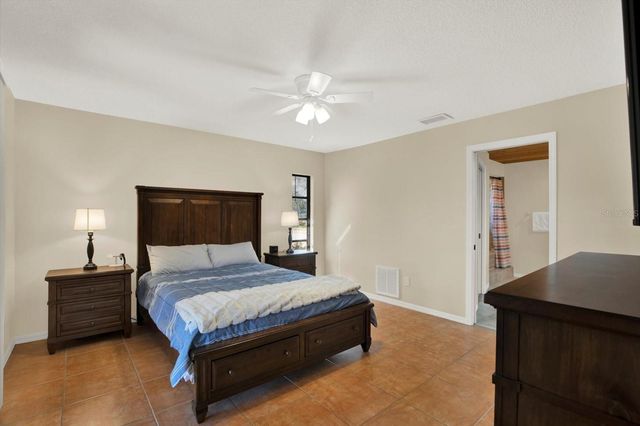 401 RUNNING HORSE ROAD, Seffner, FL 33584