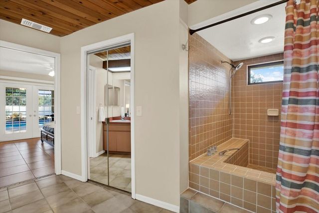 401 RUNNING HORSE ROAD, Seffner, FL 33584