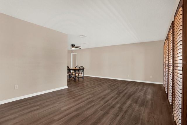 401 RUNNING HORSE ROAD, Seffner, FL 33584