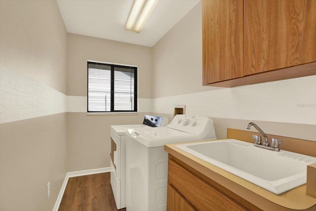 401 RUNNING HORSE ROAD, Seffner, FL 33584