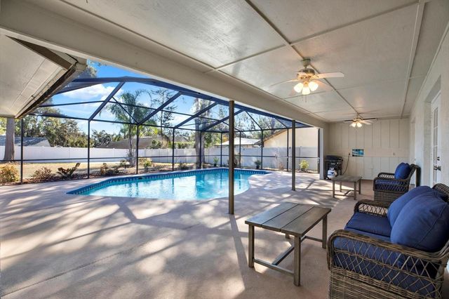 401 RUNNING HORSE ROAD, Seffner, FL 33584