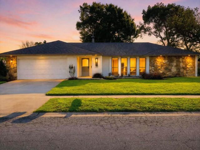 401 RUNNING HORSE ROAD, Seffner, FL 33584