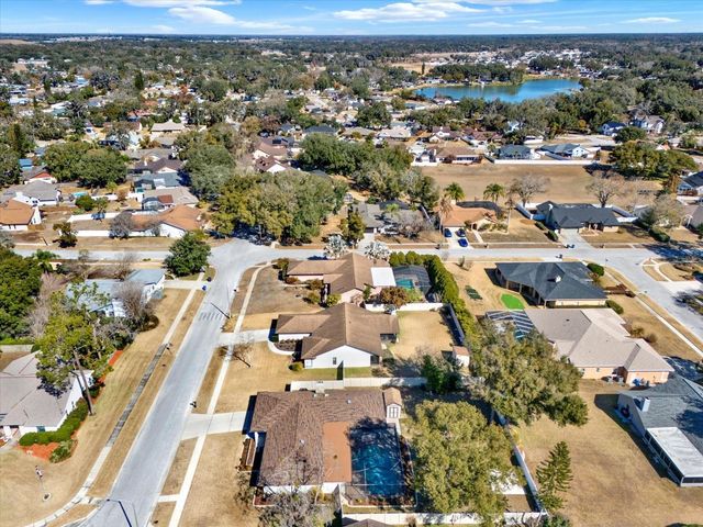 401 RUNNING HORSE ROAD, Seffner, FL 33584
