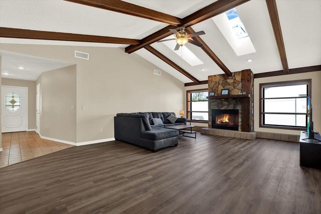 401 RUNNING HORSE ROAD, Seffner, FL 33584