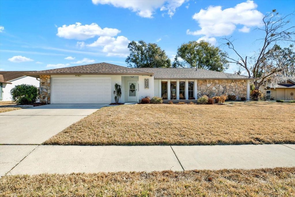 401 RUNNING HORSE ROAD, Seffner, FL 33584