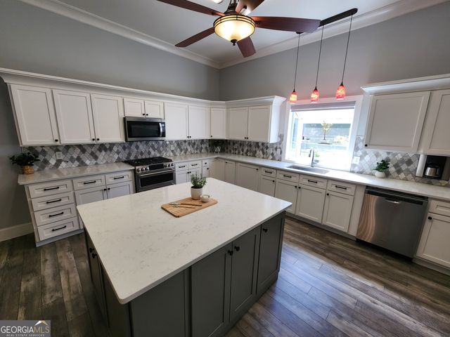 9800 Deepstep Road, Sandersville, GA 31082