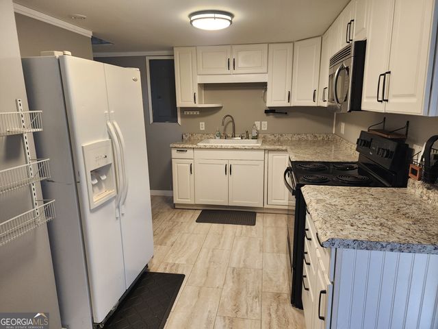 9800 Deepstep Road, Sandersville, GA 31082