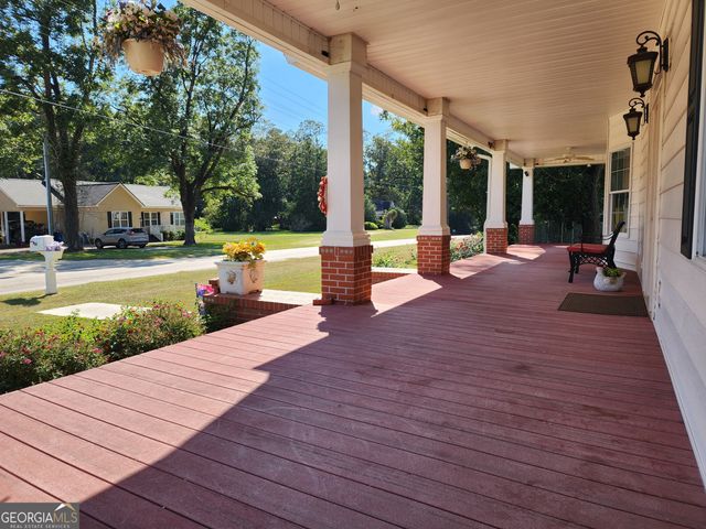 9800 Deepstep Road, Sandersville, GA 31082