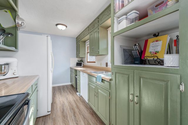 6400 N Longmont, Park City, KS 67219