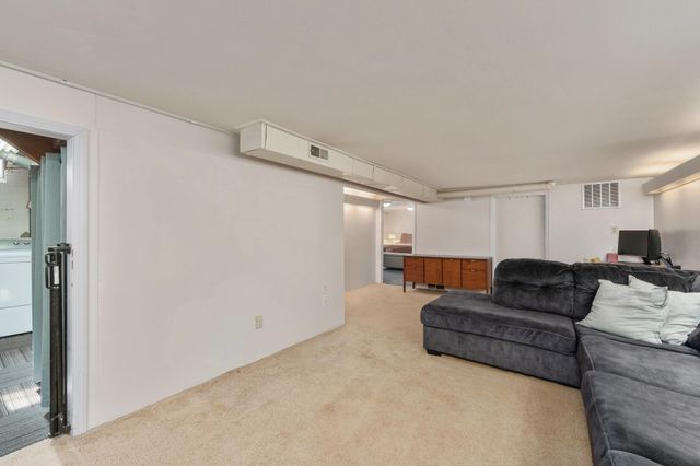 6400 N Longmont, Park City, KS 67219