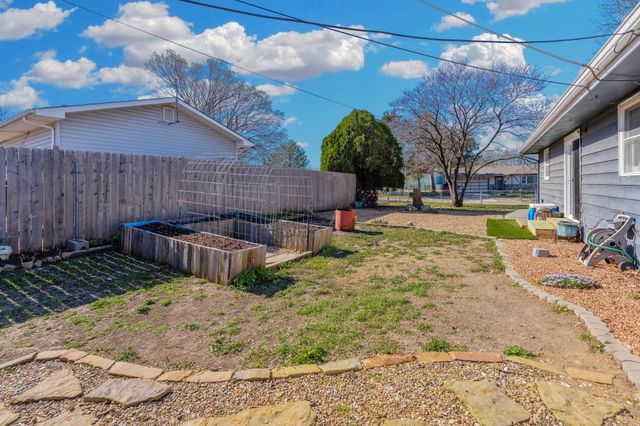 6400 N Longmont, Park City, KS 67219