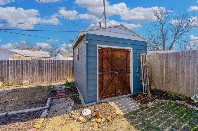 6400 N Longmont, Park City, KS 67219