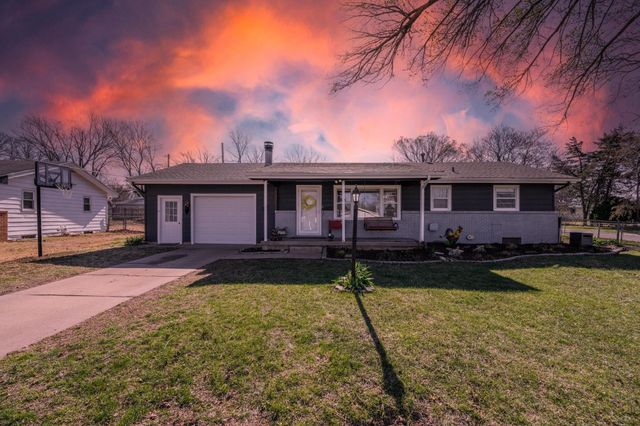 6400 N Longmont, Park City, KS 67219