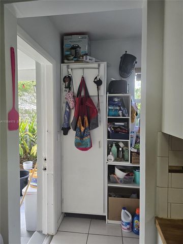 2321 N 57th Ave, Hollywood, FL 33021