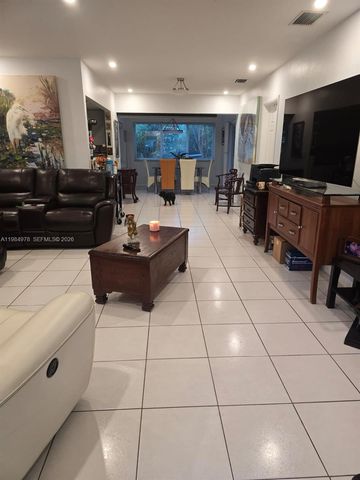 2321 N 57th Ave, Hollywood, FL 33021