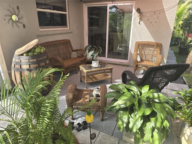 2321 N 57th Ave, Hollywood, FL 33021