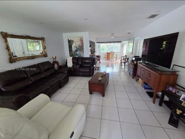 2321 N 57th Ave, Hollywood, FL 33021