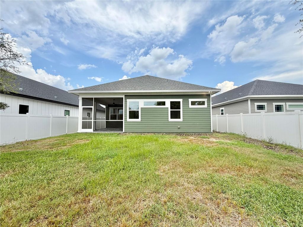 Image 43 of property listing at 2598 NW 48TH TERRACE, Gainesville, FL 32606
