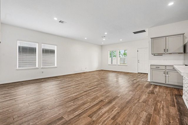 16918 Twisted Seagrass Lane, Magnolia, TX 77355