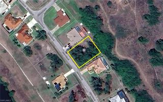 687 Mirror Lakes CT, Lehigh Acres, FL 33974