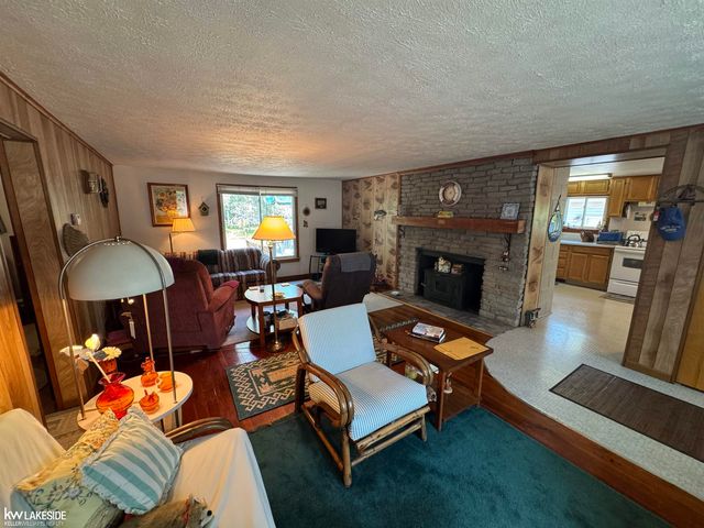 9600 Point Charities Avenue, Sand Point, MI 48755