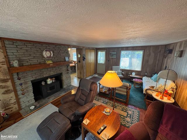 9600 Point Charities Avenue, Sand Point, MI 48755