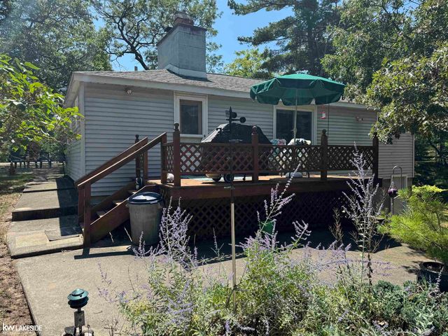 9600 Point Charities Avenue, Sand Point, MI 48755