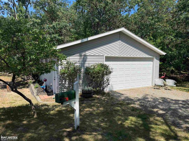 9600 Point Charities Avenue, Sand Point, MI 48755