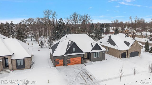 66893 Meadowlands Court, Washington Township, MI 48095