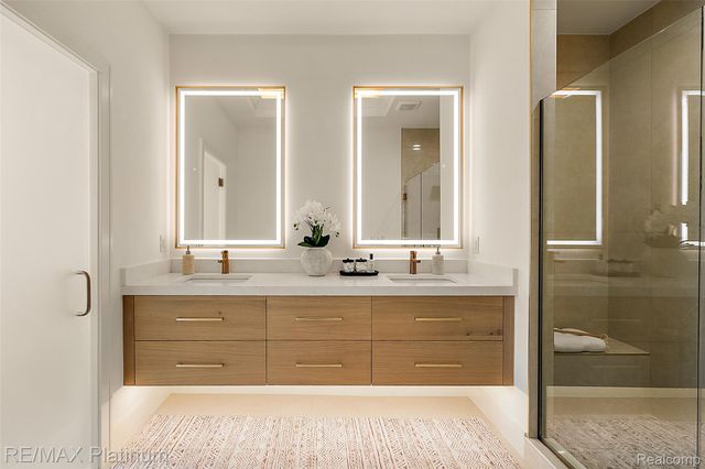 66893 Meadowlands Court, Washington Township, MI 48095