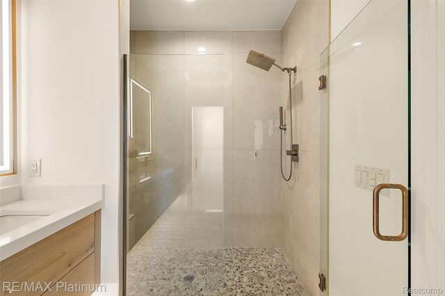 66893 Meadowlands Court, Washington Township, MI 48095