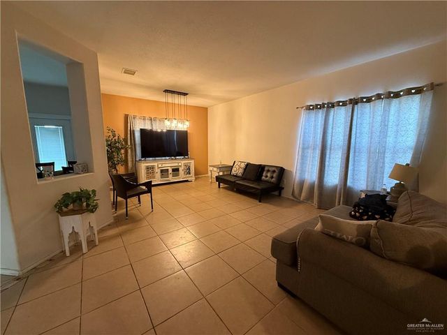 3420 Los Lagos Drive, Edinburg, TX 78542