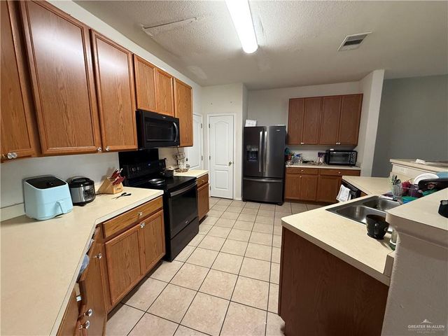 3420 Los Lagos Drive, Edinburg, TX 78542