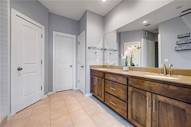 17285 S Conley Street, Olathe, KS 66062