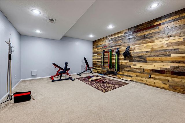 17285 S Conley Street, Olathe, KS 66062