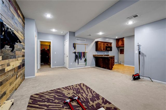 17285 S Conley Street, Olathe, KS 66062