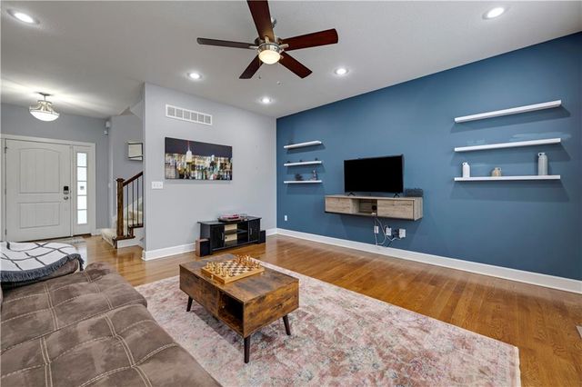 17285 S Conley Street, Olathe, KS 66062